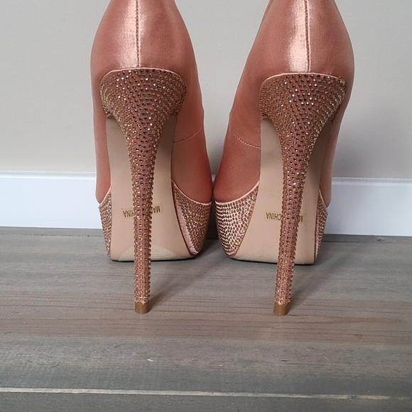 De Blossom Brand new in box peep toe heels 💎 - Picture 2 of 7